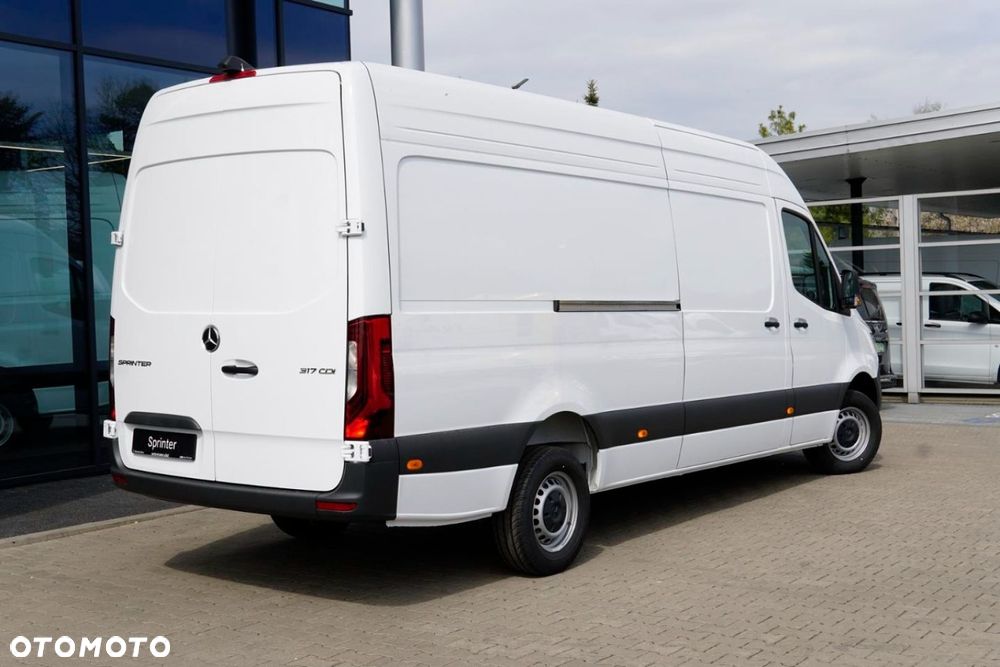 Mercedes-Benz Sprinter - 8