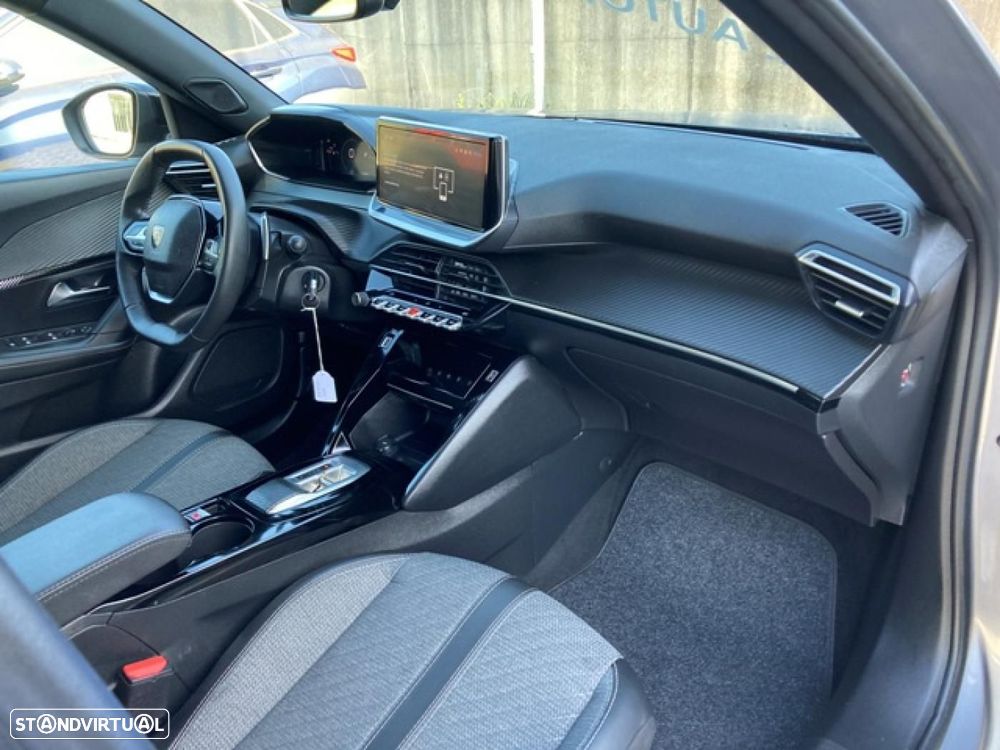 Peugeot 2008 1.2 Hybrid Allure e-DCS6 - 39