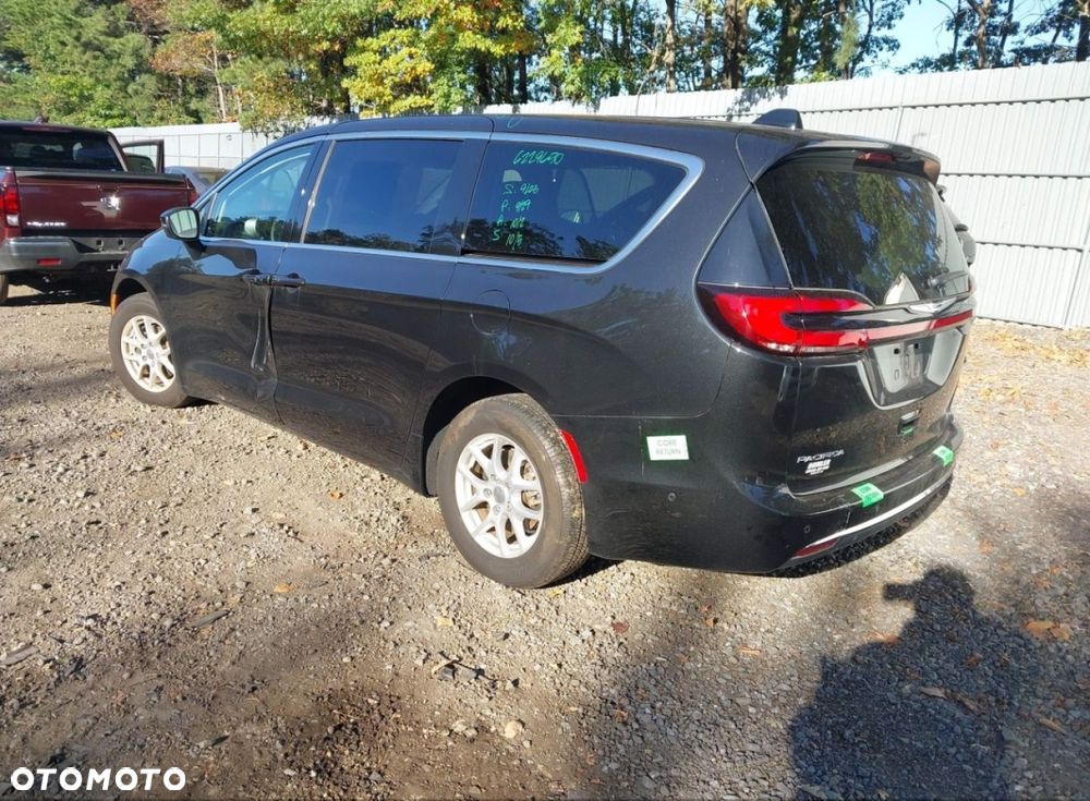 Chrysler Pacifica - 7