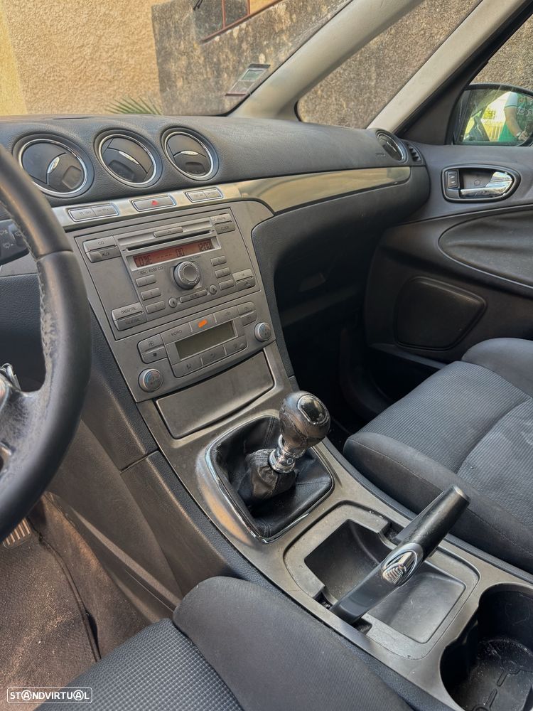 Ford S-Max - 9