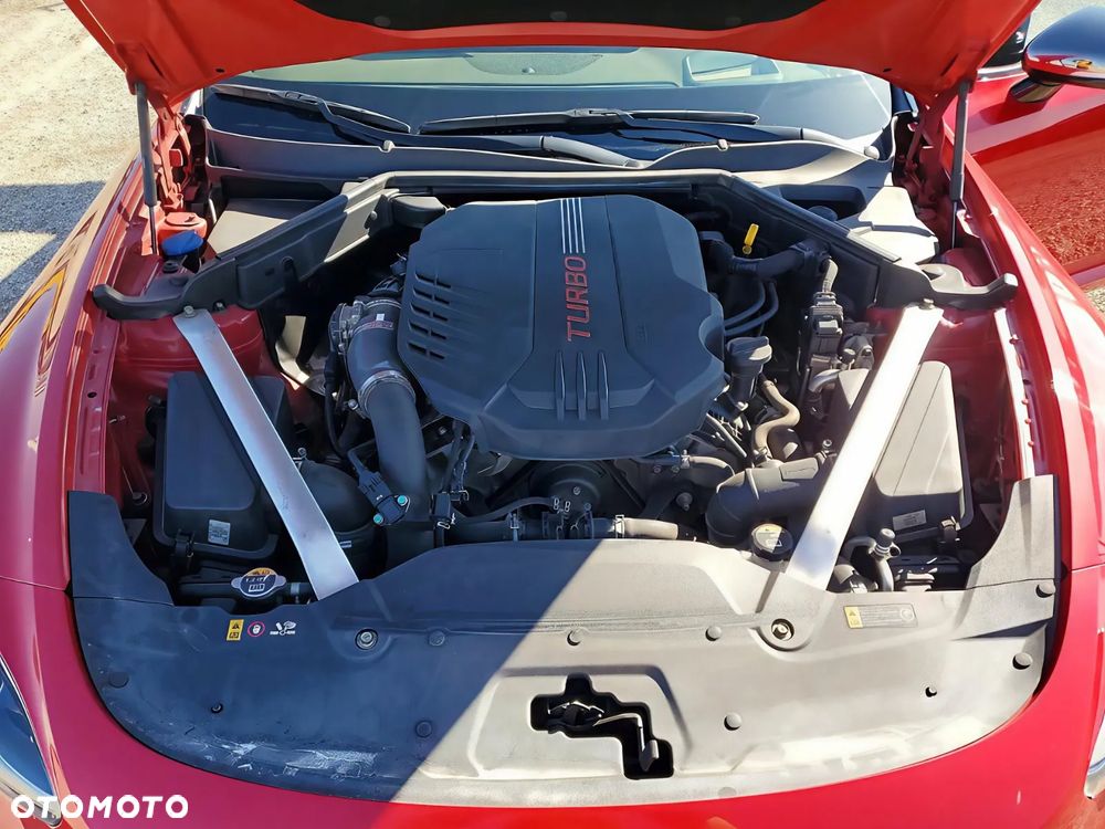 Kia Stinger - 11