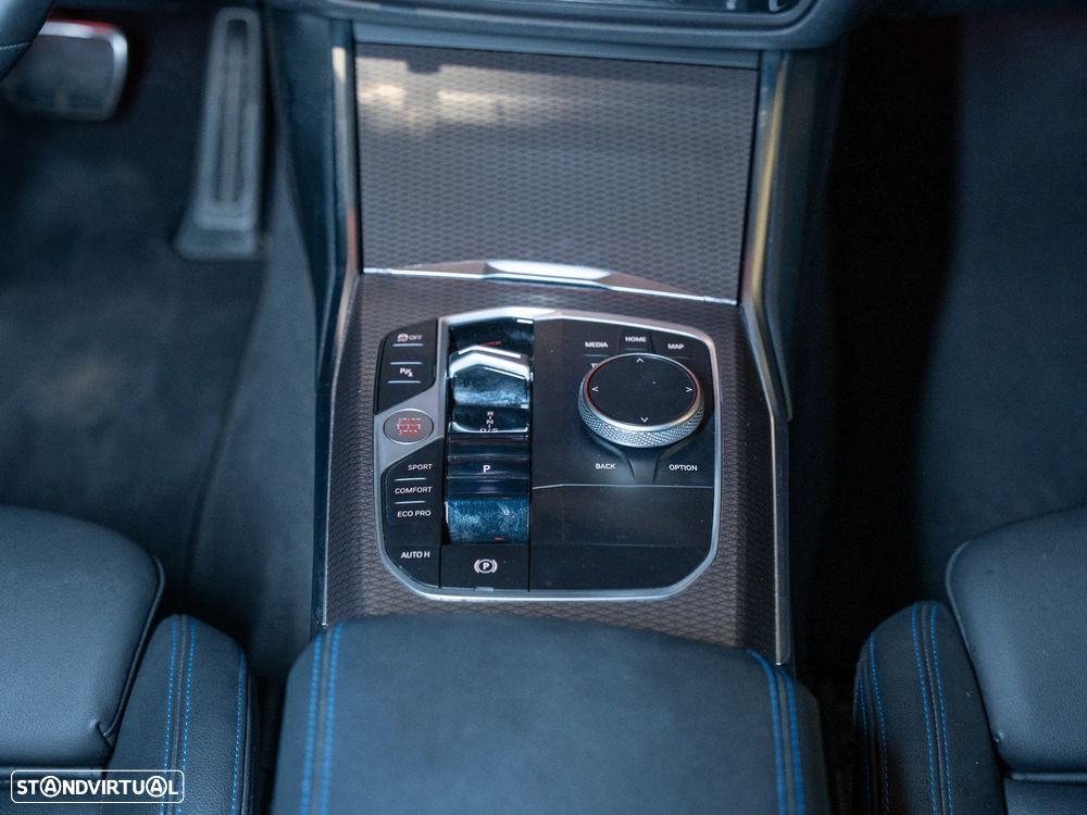 BMW 320 d Pack Desportivo M Auto - 14