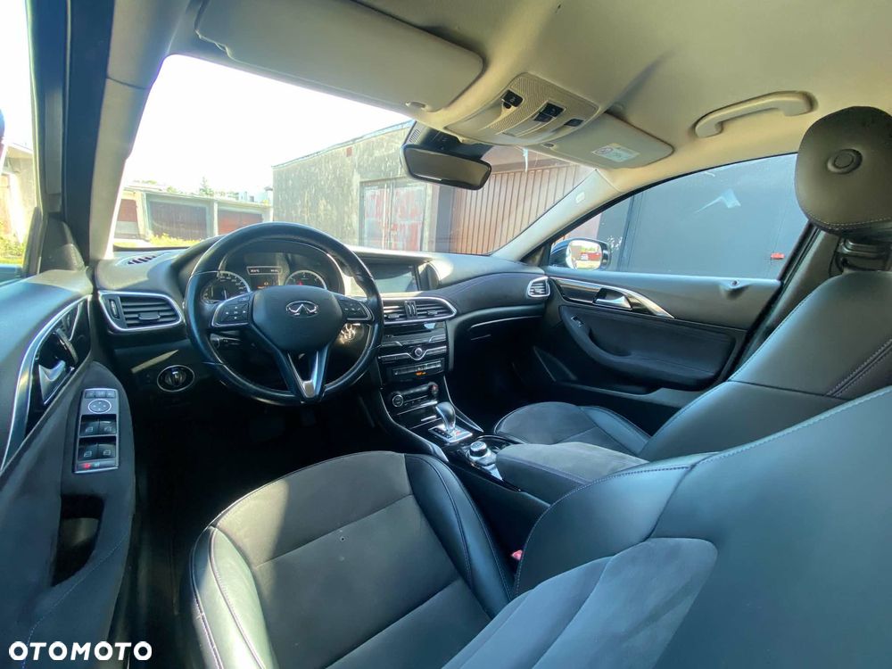 Infiniti Q30 2.2d Business Executive 7DCT - 13