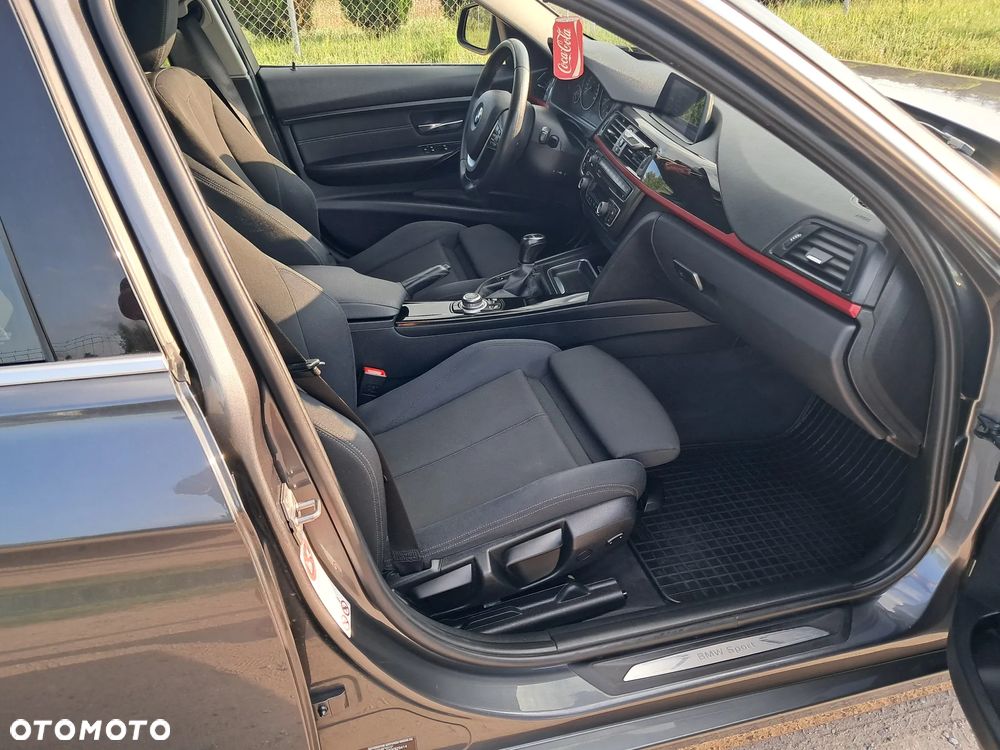 BMW Seria 3 320d Sport Line - 20