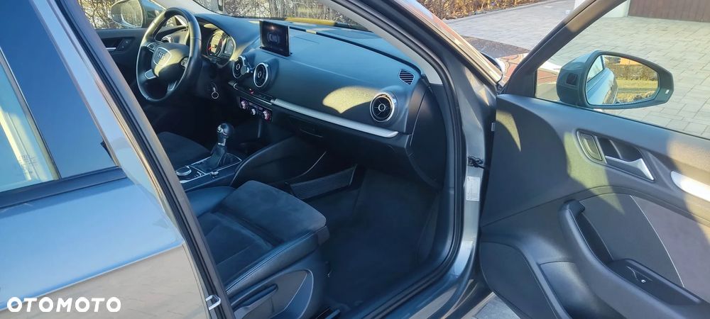 Audi A3 Sportback 2.0 TDI S tronic - 21