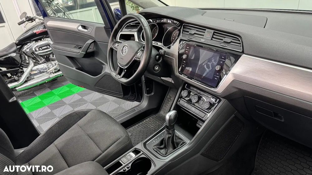 Volkswagen Touran - 7