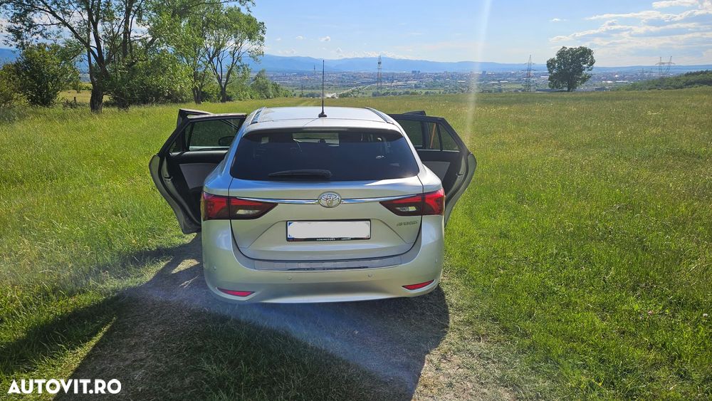 Toyota Avensis Touring Sports 1.8 Multidrive S Edition S+ - 4