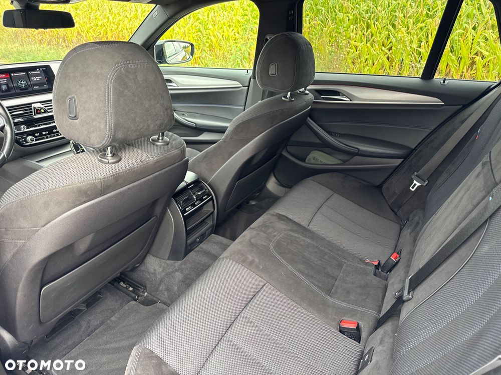 BMW Seria 5 520d xDrive M Sport sport - 10