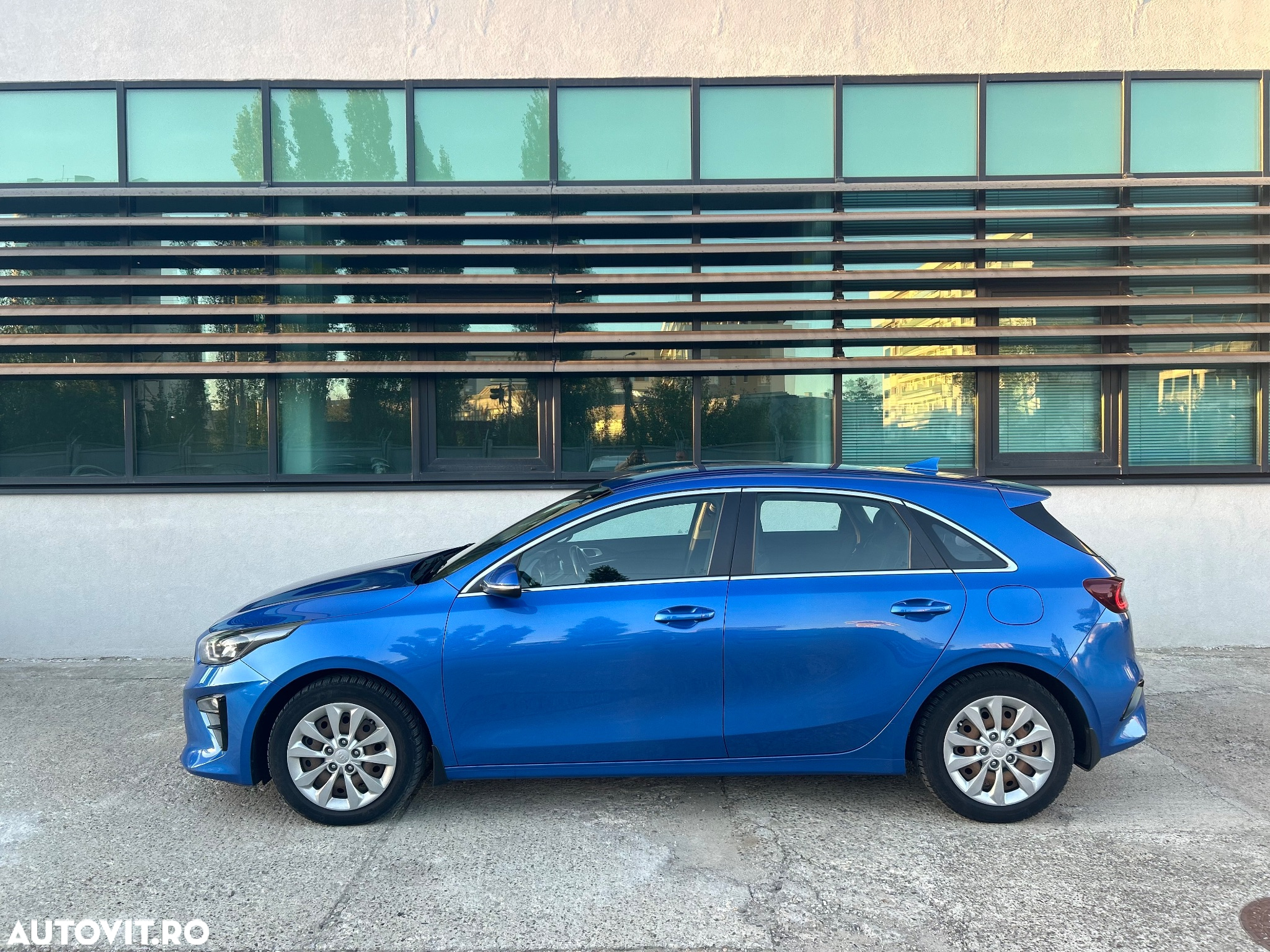 Kia Ceed 1.4 T-GDI 7DCT Star - 4