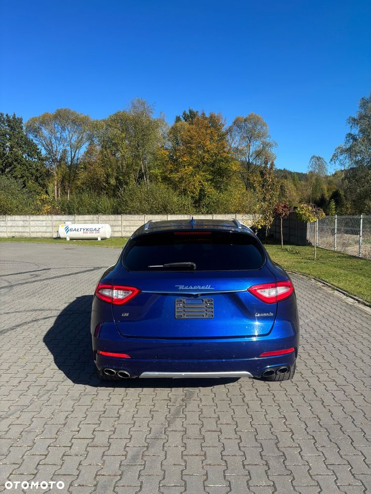 Maserati Levante 2017 photo 3