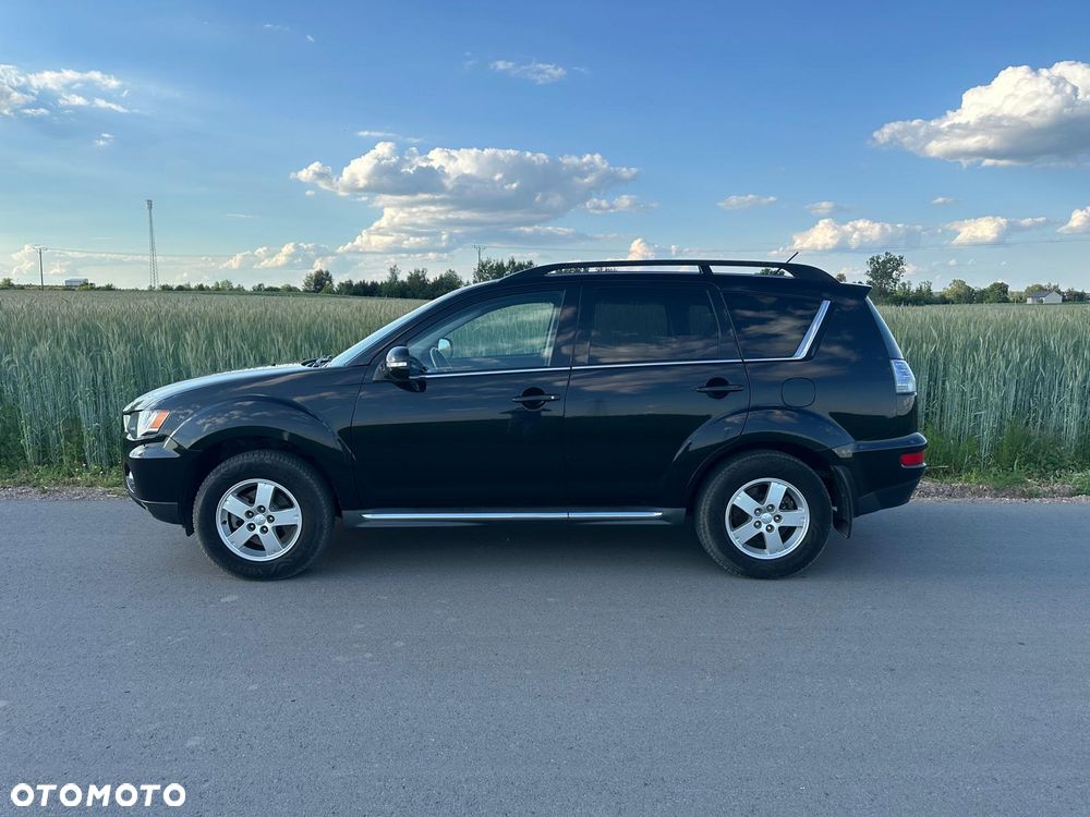 Mitsubishi Outlander 2.0 Invite 2WD - 2
