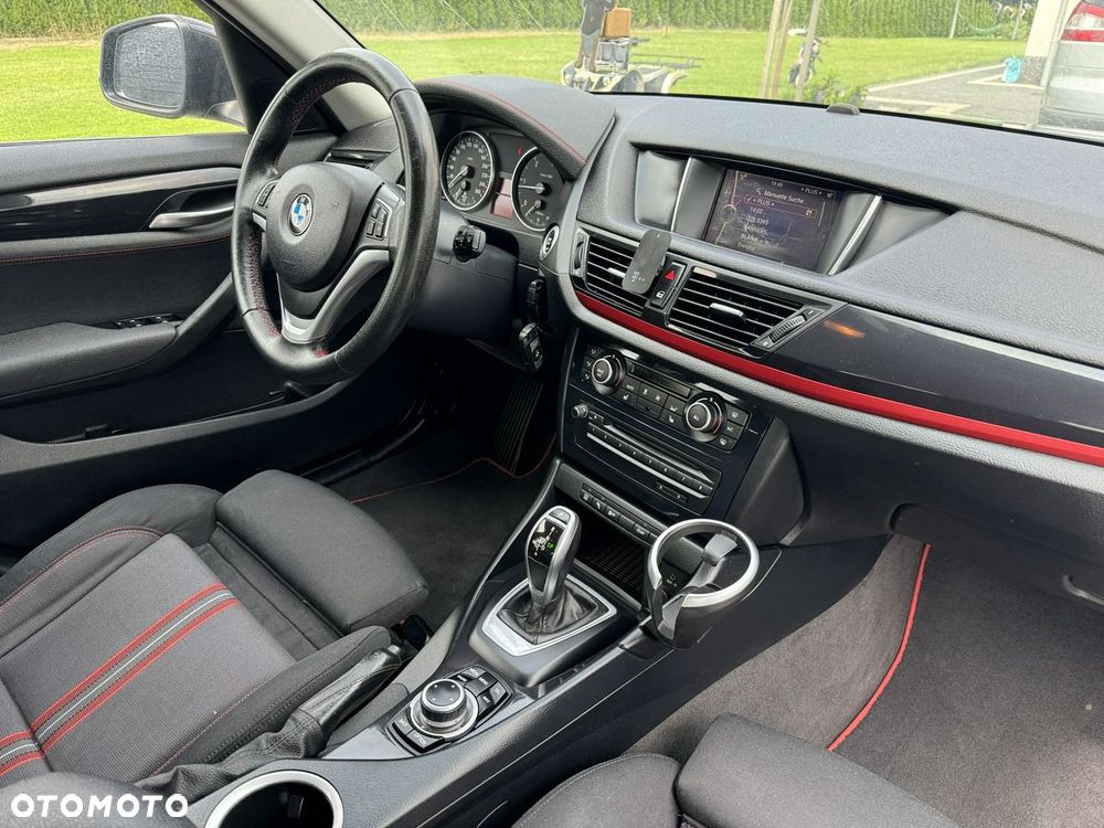 BMW X1 sDrive18d Sport Line - 29