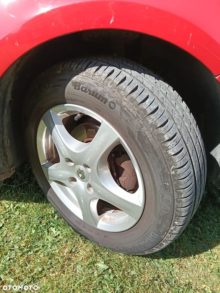 Renault Clio 1.4 16V Confort Dynamique - 10