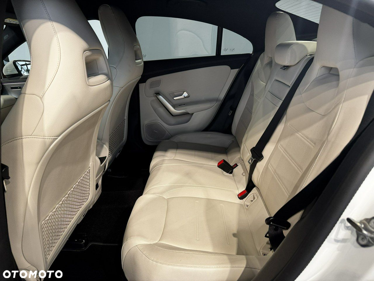 Mercedes-Benz CLA - 14