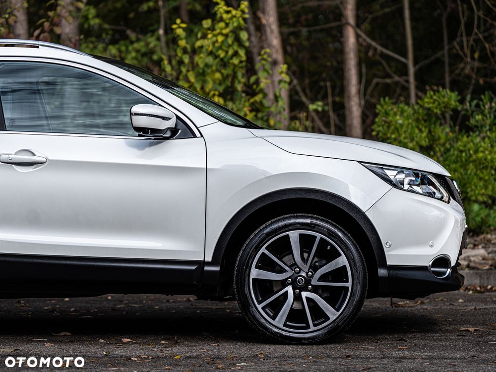 Nissan Qashqai 1.6 dCi TEKNA - 10