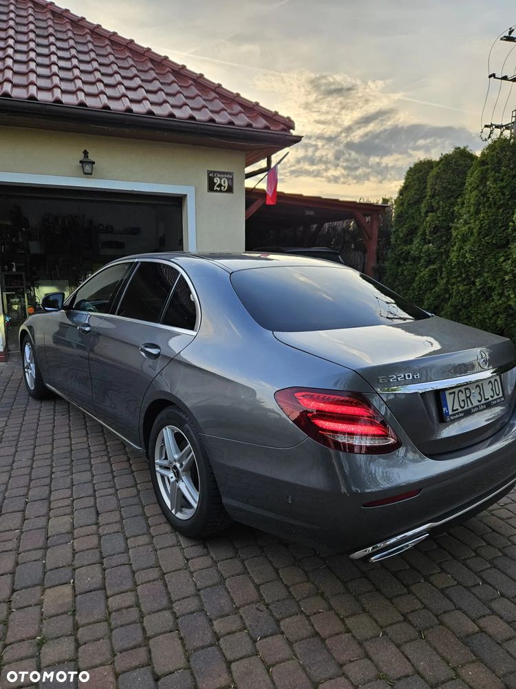 Mercedes-Benz Klasa E 220 d 9G-TRONIC - 3