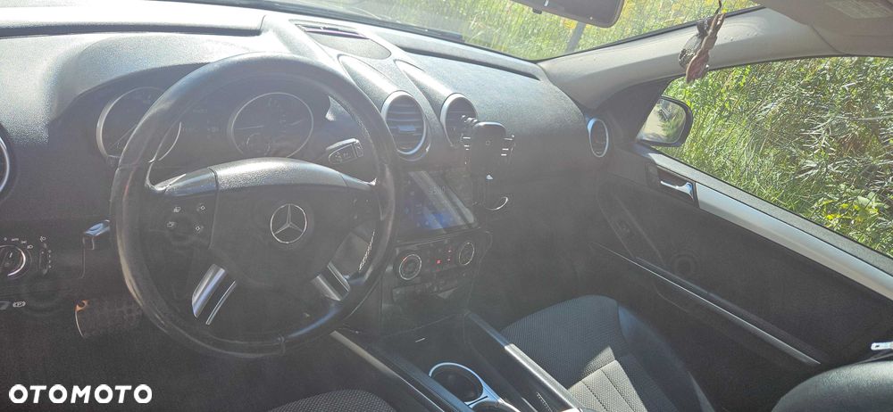 Mercedes-Benz ML - 6