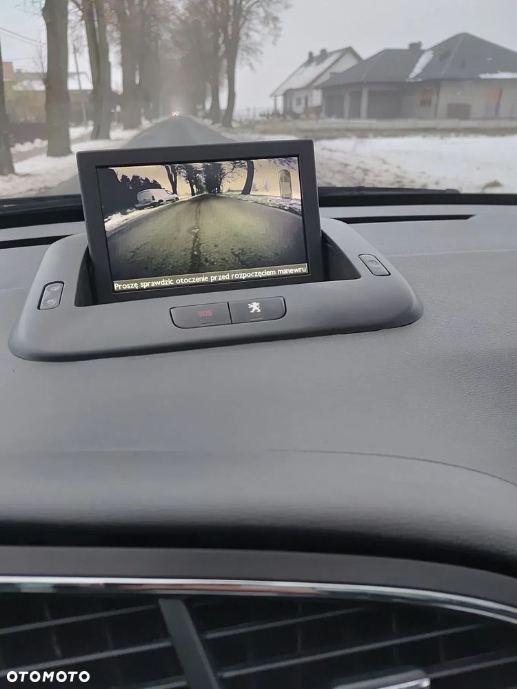 Peugeot 3008 HDi FAP 165 Automatik Business-Line - 12