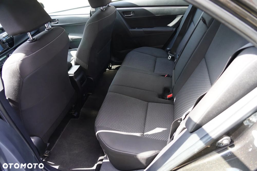 Toyota Corolla 1.6 Comfort - 29