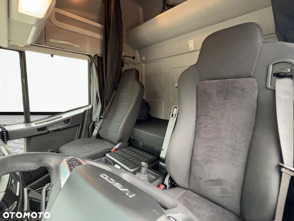 Iveco ML180E32/P Zabudowa Międzynarodowa 22EP + Winda Slider 1500 kg - 18