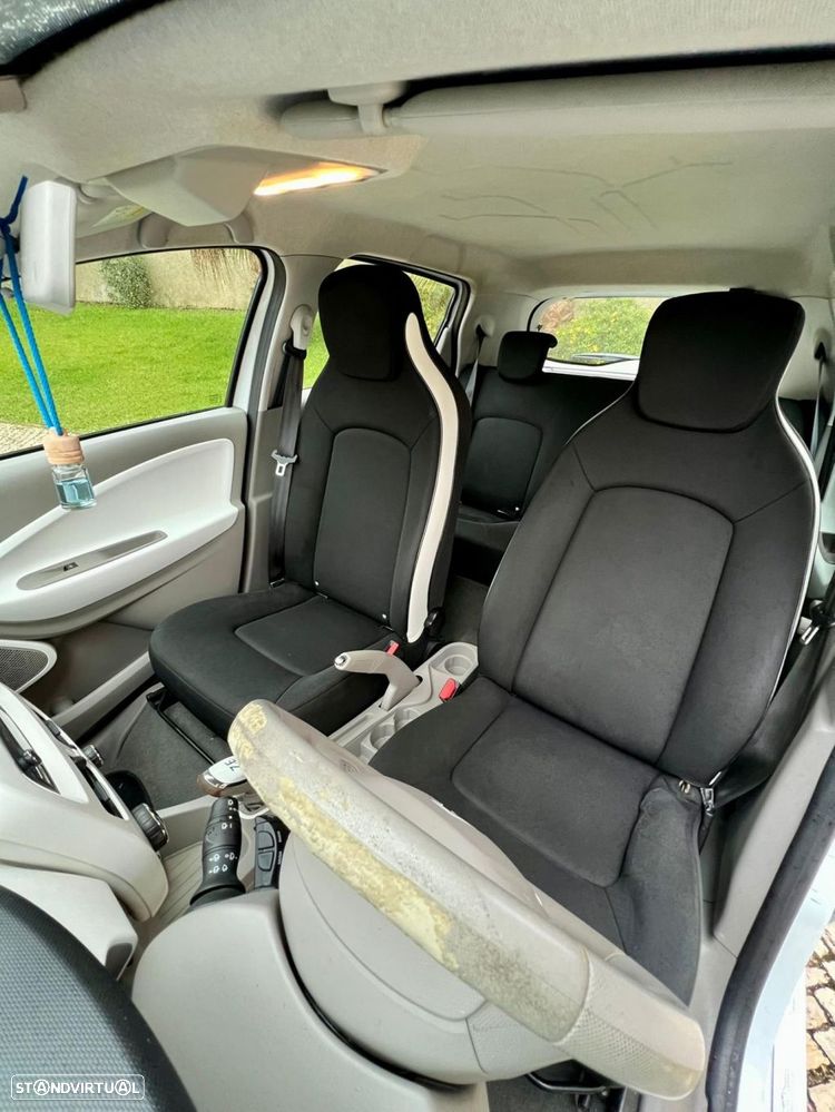 Renault Zoe - 12