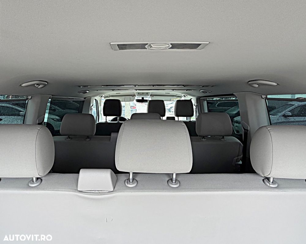 Volkswagen Caravelle - 7