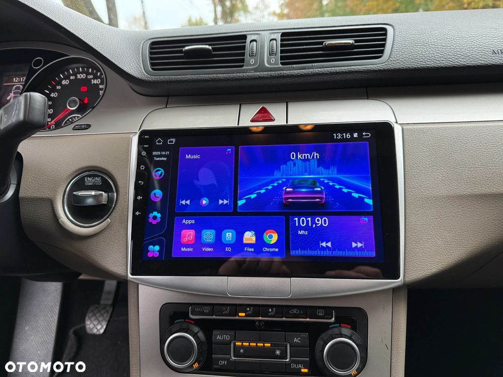 Volkswagen Passat Variant 2.0 TDI DPF R-Line Edition - 17