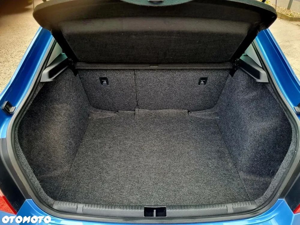 Skoda RAPID 1.2 TSI Ambition - 13