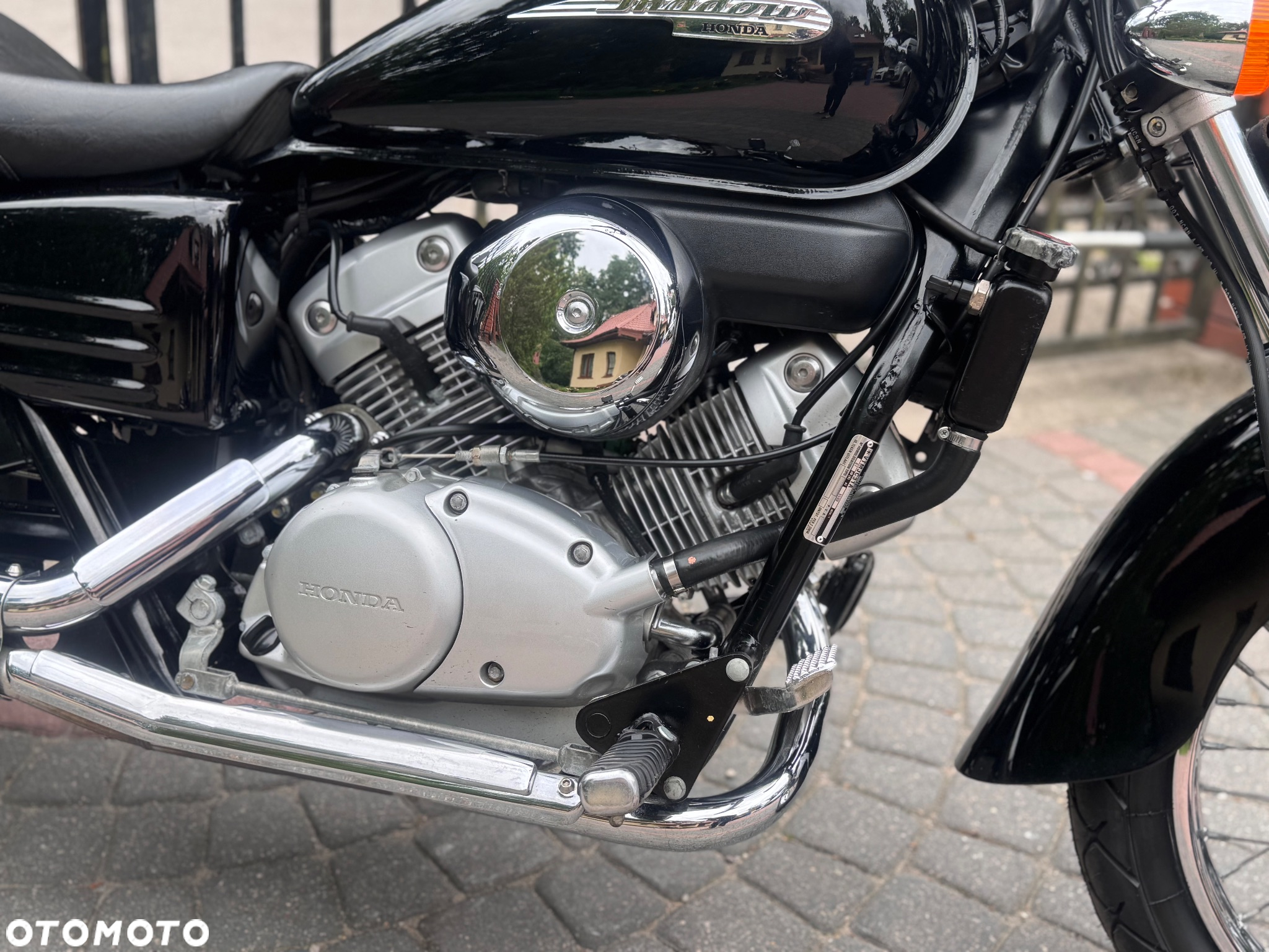 Honda VT - 12