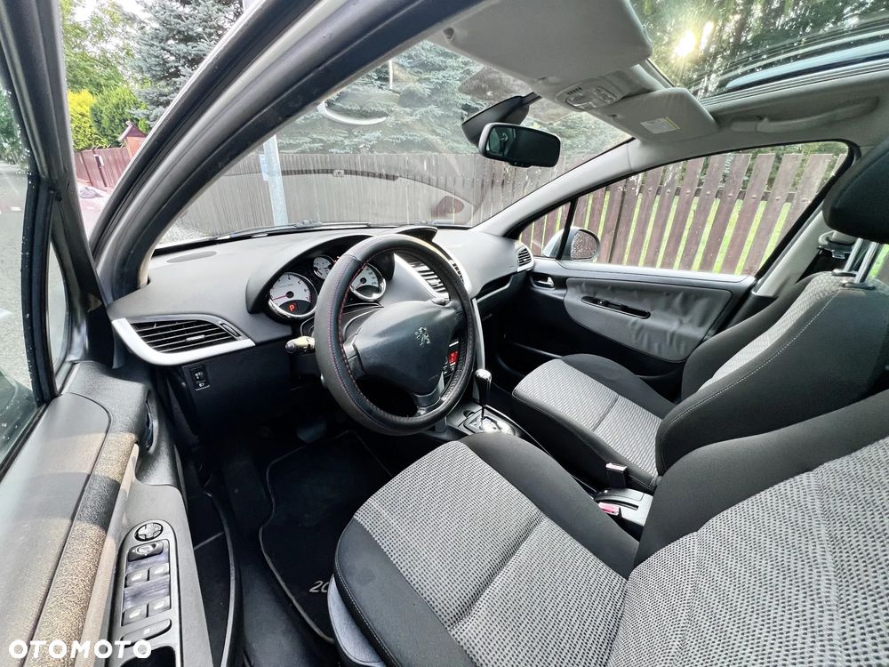Peugeot 207 - 6