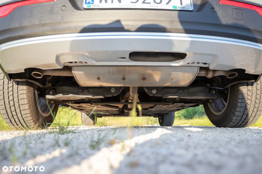 Volvo XC 40 B3 Essential - 16