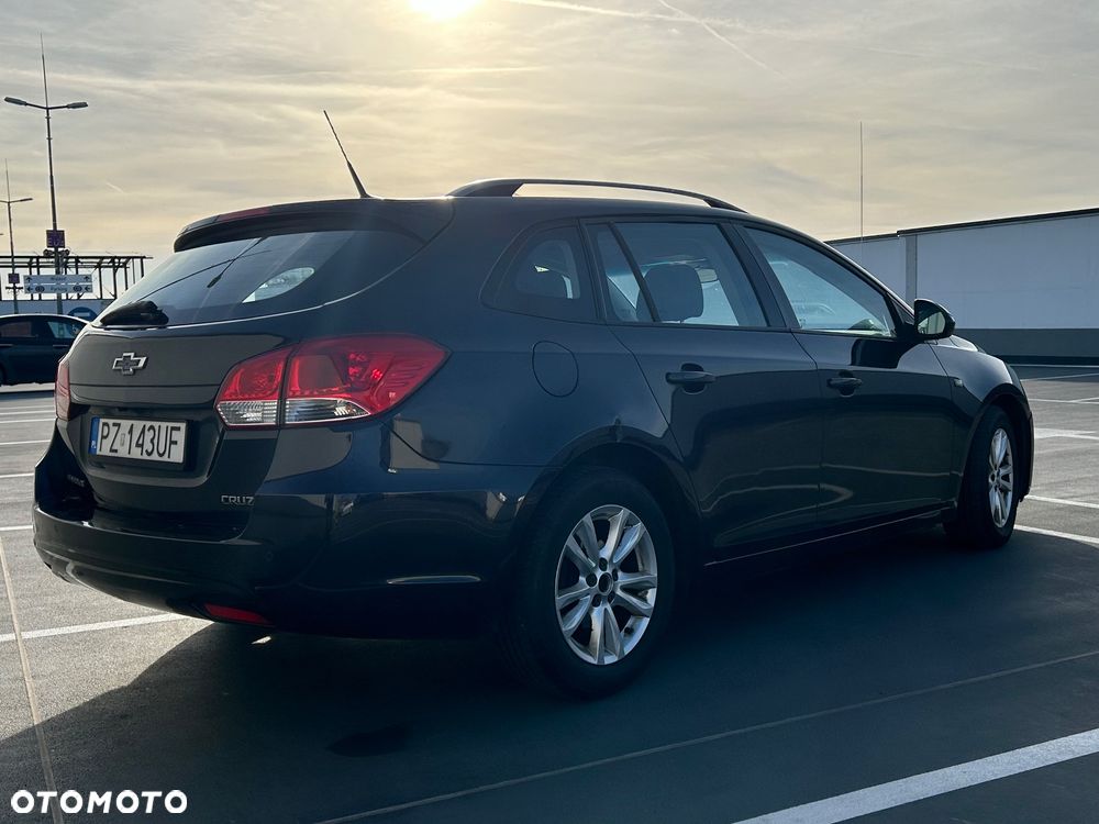 Chevrolet Cruze 1.8 LT - 4