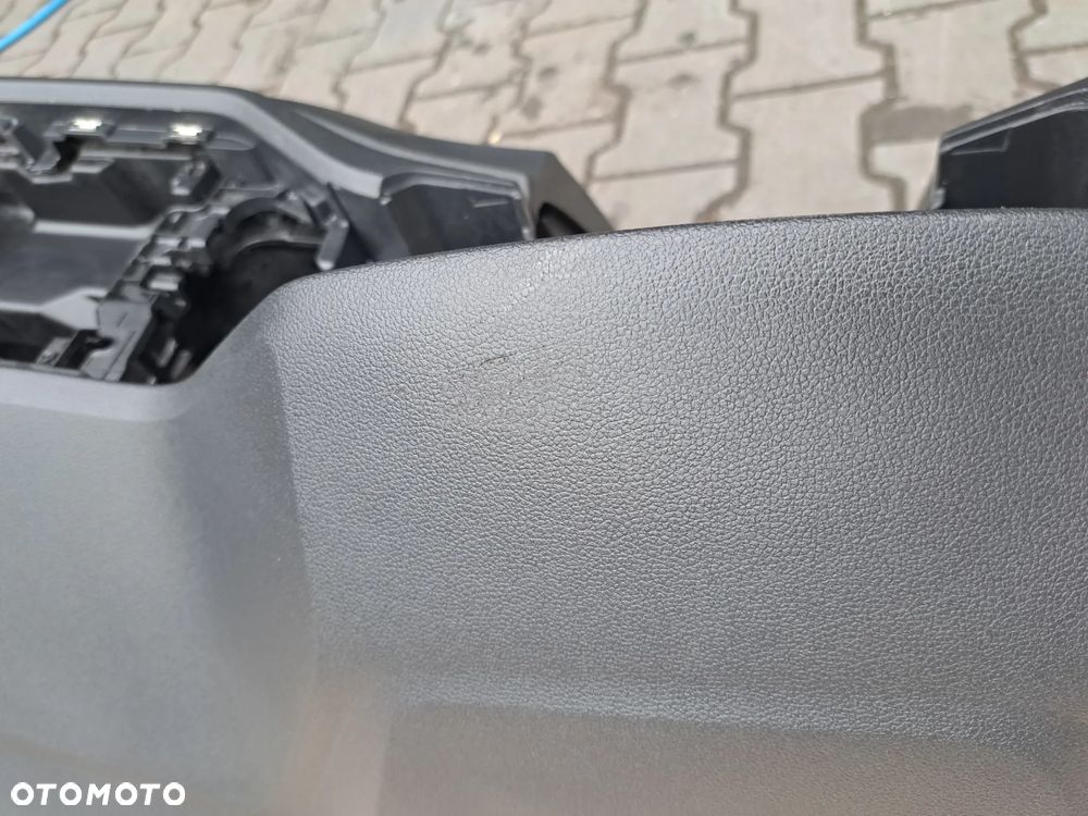 Volkswagen T Roc deska rozdzielcza konsola airbag - 8