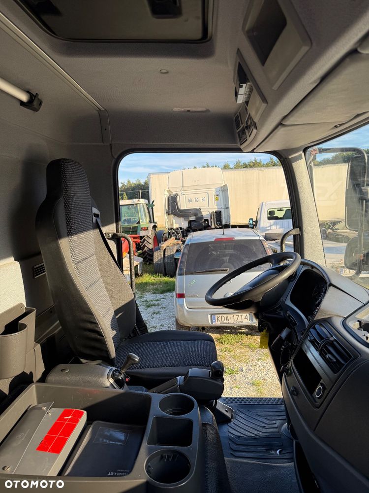 Mercedes-Benz ATEGO - 32
