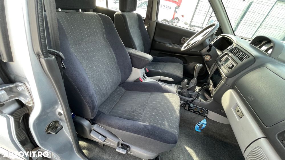 Mitsubishi Pajero Sport 2.5 TD GLS - 2