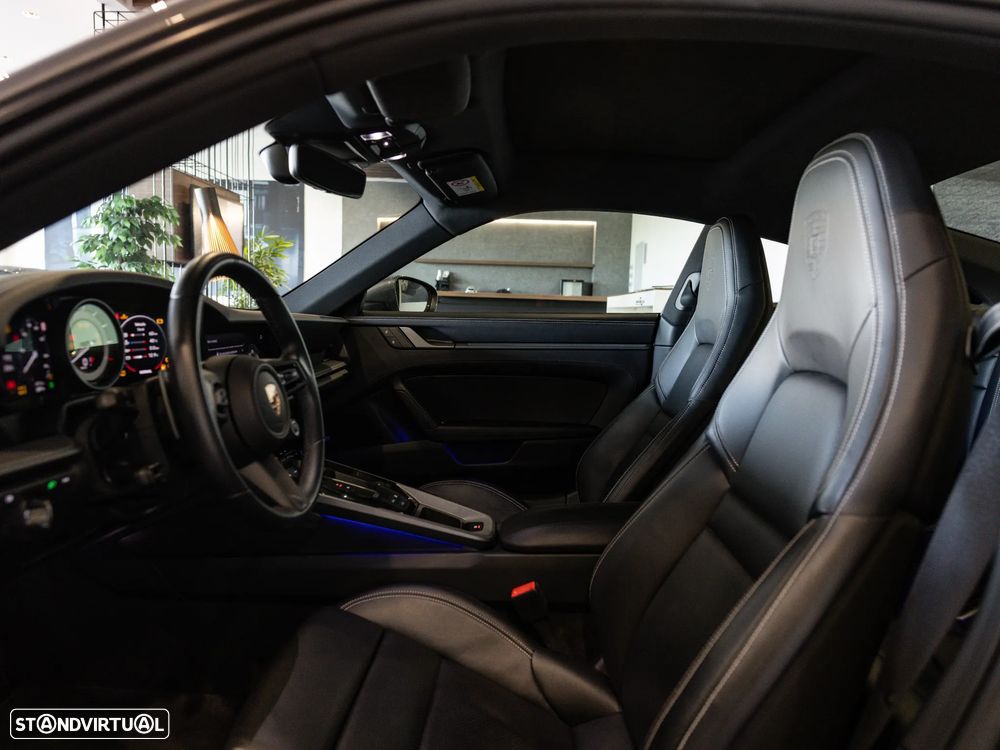 Porsche 911 (992) Carrera 4S PDK - 16