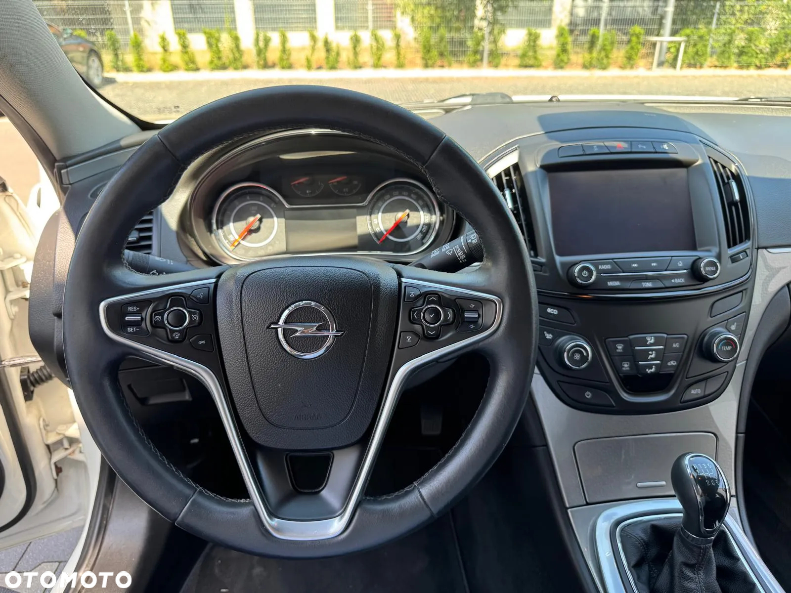Opel Insignia 2.0 CDTI S&S - 32