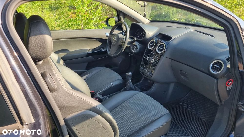 Opel Corsa 1.2 16V Essentia - 14