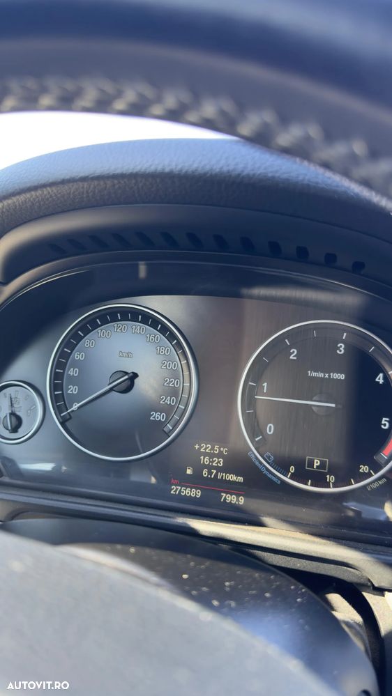 BMW Seria 5 520d - 29