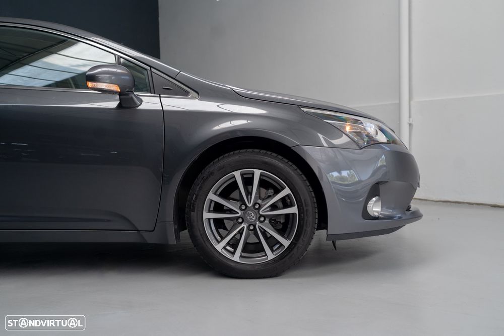 Toyota Avensis SD 2.0 D-4D Exclusive +Navi - 7