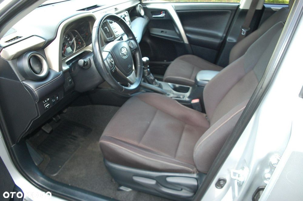 Toyota RAV4 - 5