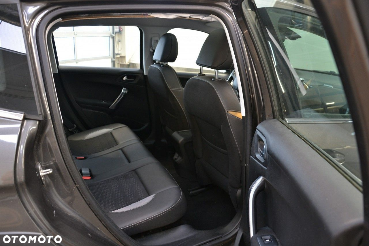 Peugeot 2008 - 21