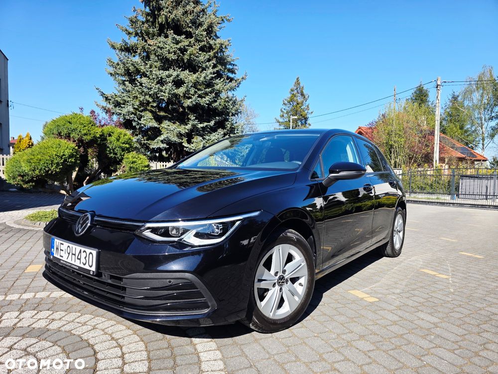 Volkswagen Golf 1.5 eTSI Life DSG - 1