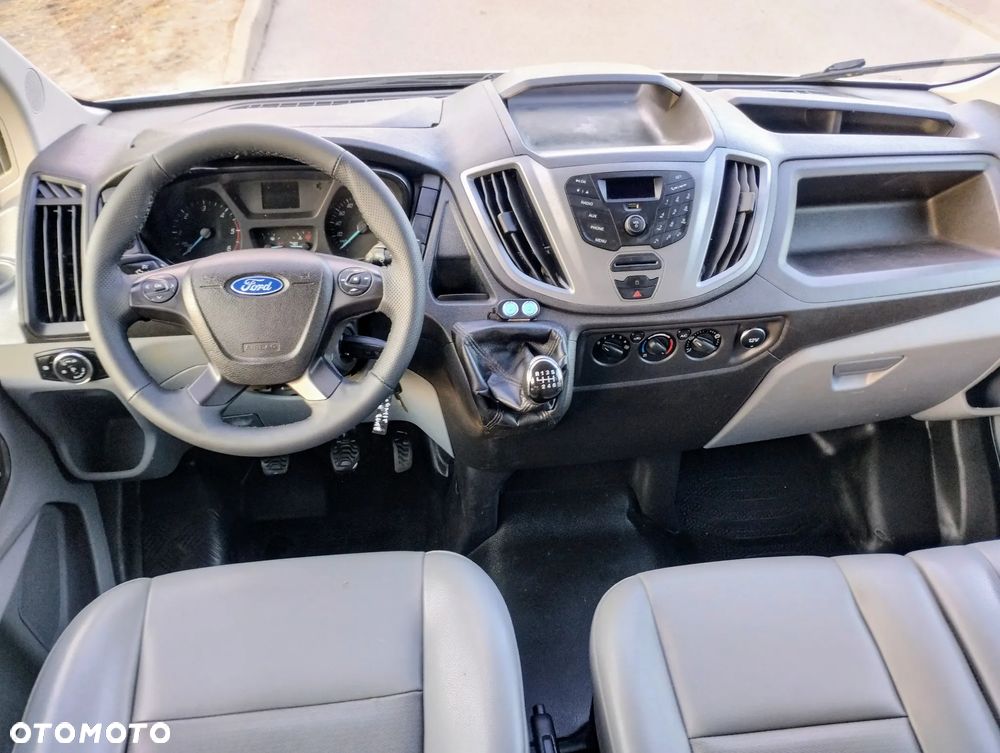 Ford Transit - 17