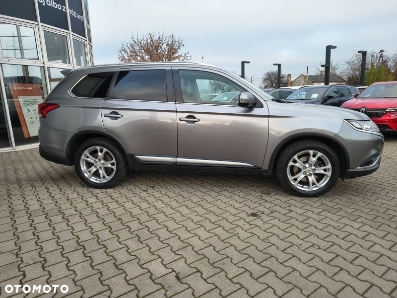 Mitsubishi Outlander - 5