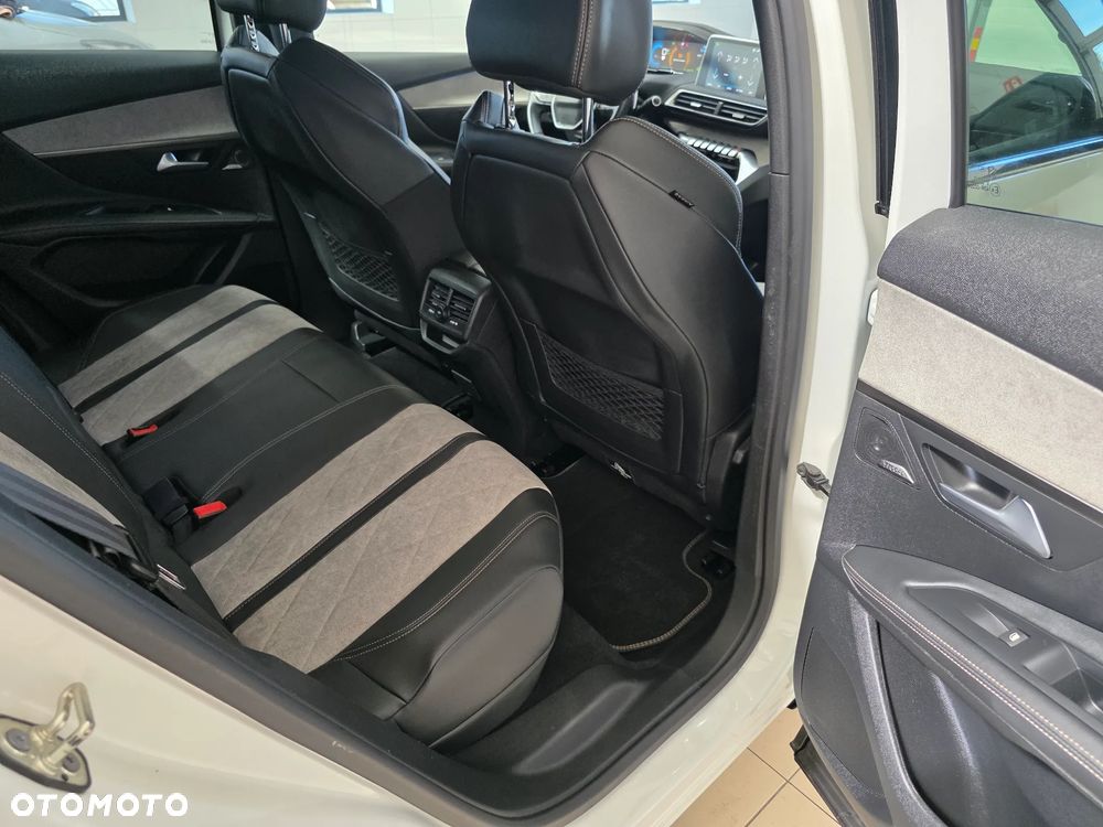 Peugeot 3008 1.6 PureTech Hybrid4 PHEV GT S&S EAT8 - 19