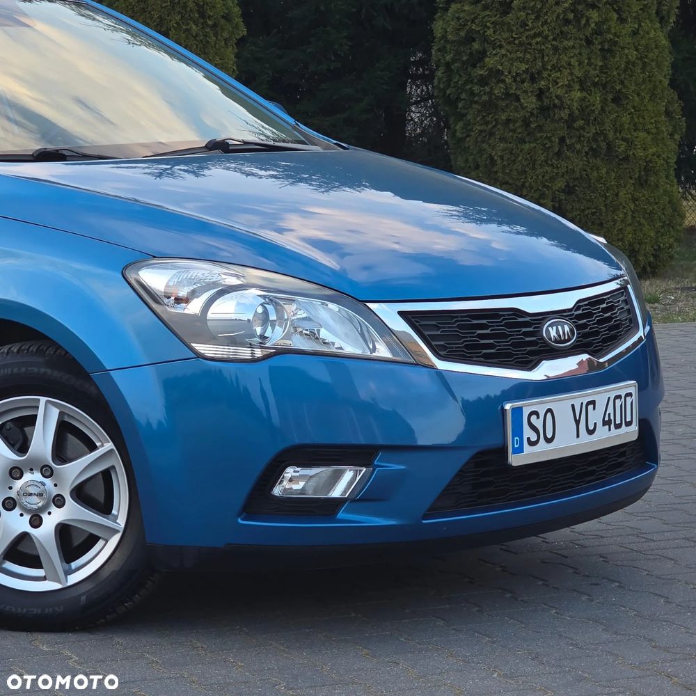 Kia Ceed - 4