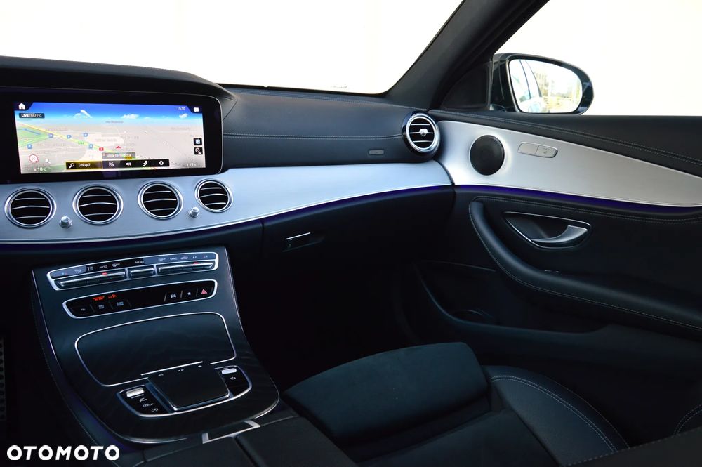 Mercedes-Benz Klasa E 220 d 4-Matic AMG - 21