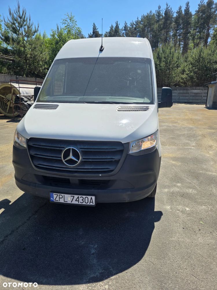 Mercedes-Benz Sprinter - 1