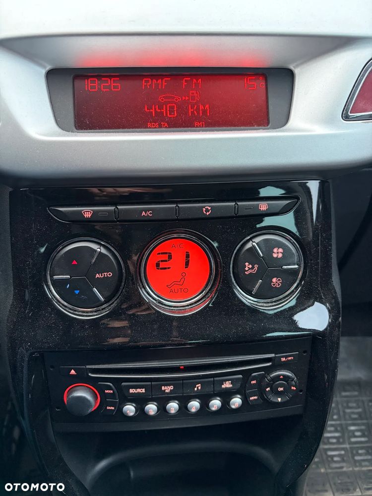 Citroën C3 1.4 VTi Exclusive MAP - 20